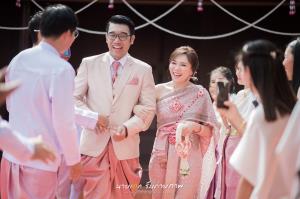 ชุดไทยเจ้าสาว ชุดไทยจักรพรรดิ์ เช่าที่แบมบี้ เวดดิ้ง ห้วยขวาง